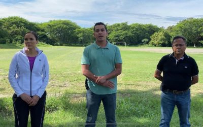 Anuncia alcalde instalación de contenedores de basura en campos deportivos de Valles