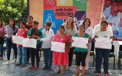 DIF ESTATAL BENEFICIA A FAMILIAS HUASTECAS CON GRANJAS AVÍCOLAS