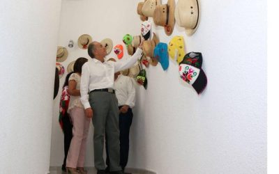 JUAN MANUEL CARRERAS Y LORENA VALLE ENTREGARON RECURSOS POR 1 MILLÓN DE PESOS A 260 FAMILIAS DEDICADAS A LA ARTESANÍA, COMO APOYO POR LA CONTINGENCIA