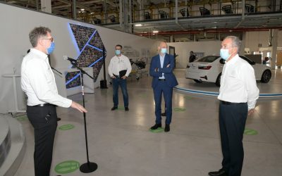 JUAN MANUEL CARRERAS RECIBE DONATIVO DE EQUIPO MÉDICO DE BMW.