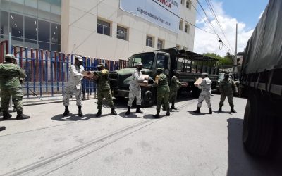 Ejército Mexicano entrega medicamentos e insumos médicos en Hospital Morones.