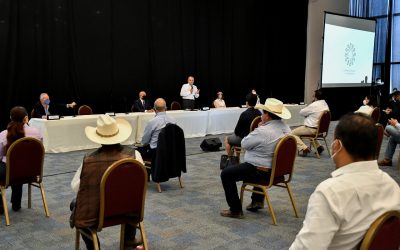 JUAN MANUEL CARRERAS SOSTIENE REUNIÓN CON PRESIDENTES MUNICIPALES Y LÍDERES EMPRESARIALES