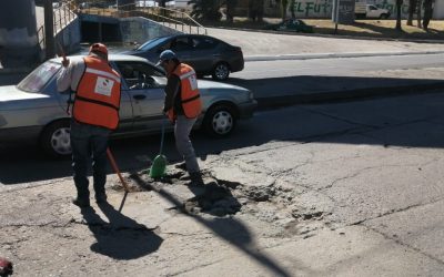 REALIZA SEDUVOP OBRAS DE BACHEO EN EL BOULEVARD RIO SANTIAGO.