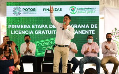 GOBERNADOR RICARDO GALLARDO ENTREGA LICENCIAS GRATUITAS EN CIUDAD VALLES