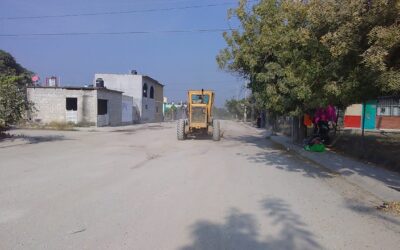 REALIZA OBRAS PÚBLICAS RASTREO Y LIMPIEZA EN AVENIDA BICENTENARIO