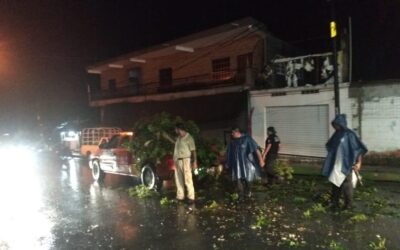 PROTECCIÓN CIVIL ATIENDE REPORTES DE LLUVIAS EN ZONA CENTRO