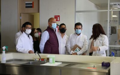 GOBERNADOR RICARDO GALLARDO Y FUNCIONARIOS FEDERALES REALIZAN RECORRIDO EN HOSPITAL GENERAL DE SOLEDAD