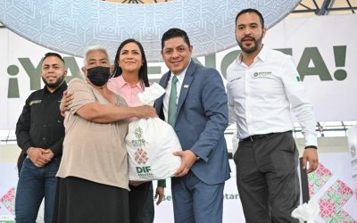 EXPANDE GOBERNADOR RICARDO GALLARDO PROGRAMA DE BECAS ALIMENTARIAS EN SLP