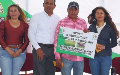 GOBIERNO DEL CAMBIO ENTREGA APOYOS A PRODUCTORES EN ALAQUINES