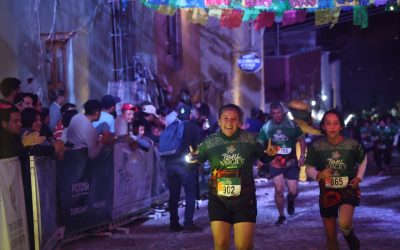 ATLETAS DE TODO EL PAÍS EXPERIMENTARON “LA CARRERA DE LUZ” EN REAL DE CATORCE.