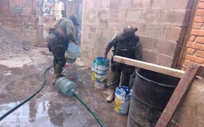 AGENTES DE LA GUARDIA CIVIL ESTATAL AUXILIAN A VÍCTIMAS DE INCENDIO EN UN TALLER MECANICO Y RECICLADORA, EN LA CAPITAL.