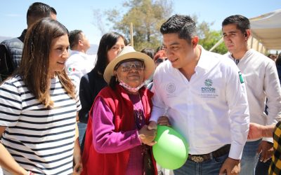 HABITANTES DE CHARCAS RECONOCEN A RICARDO GALLARDO POR PROYECTO DE NUEVO PARQUE