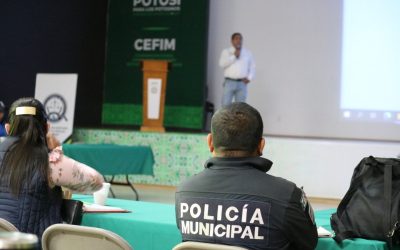 FISCALÍA Y CEFIM CAPACITAN EN MALTRATO ANIMAL Y ABIGEATO A POLICÍAS MUNICIPALES