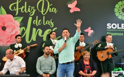 RICARDO GALLARDO RECONOCE ESFUERZO DE MAMÁS POTOSINAS