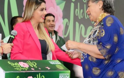 DIF ESTATAL RECONOCE LA LABOR DE LAS MADRES POTOSINAS EN SU DÍA