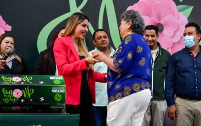 GRAN FESTEJO A LAS MAMÁS POTOSINAS EN EL CENTRO DE CONVENCIONES