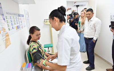 MUJERES RECONOCEN APOYO DEL GOBERNADOR CON NUEVA CLÍNICA ROSA