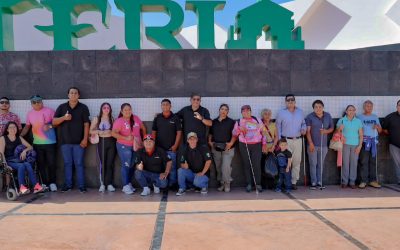 TAXISTAS LLEVAN GRATIS A PERSONAS CON DISCAPACIDAD A LA FENAPO