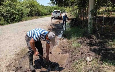 EN SEPTIEMBRE, ESTADO ATENDIÓ CAMINOS DE 26 MUNICIPIOS