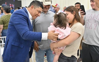 LLEVA RICARDO GALLARDO FERIA DE SERVICIOS A POTOSINOS EN SAN ANTONIO, TEXAS 