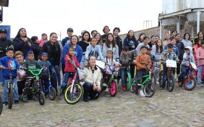 GOBIERNO ENTREGA BICICLETAS EN APOYO A NIÑAS Y NIÑOS DE AHUALULCO