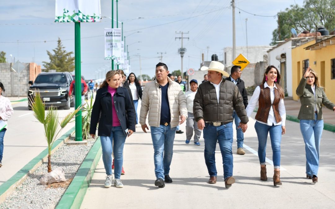 RICARDO GALLARDO INAUGURA NUEVA VIALIDAD EN VILLA DE ARRIAGA