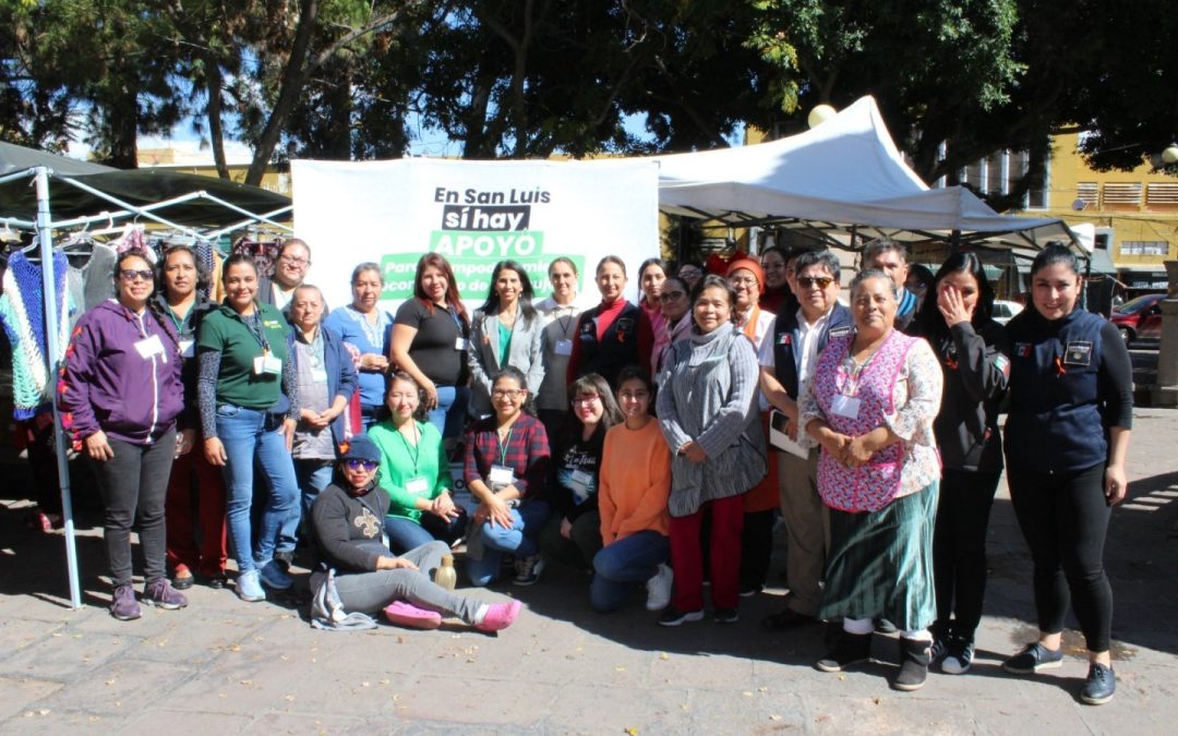 EMPRENDEDORAS OFRECEN SUS PRODUCTOS EN LA EXPO MUJERES