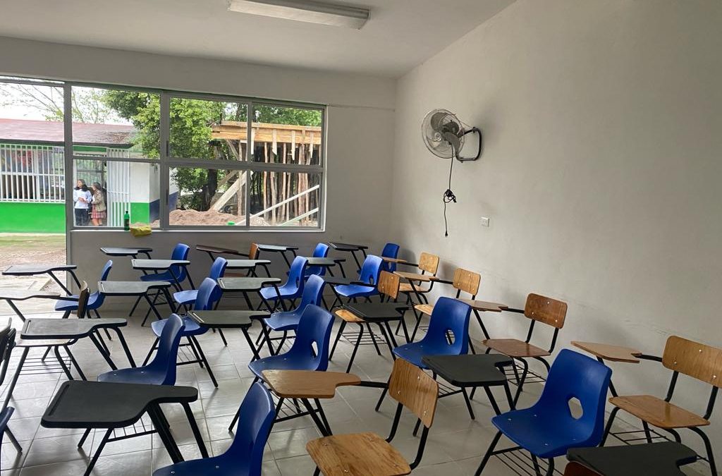 COBACH 31 EN AQUISMÓN RECIBE NUEVA AULA