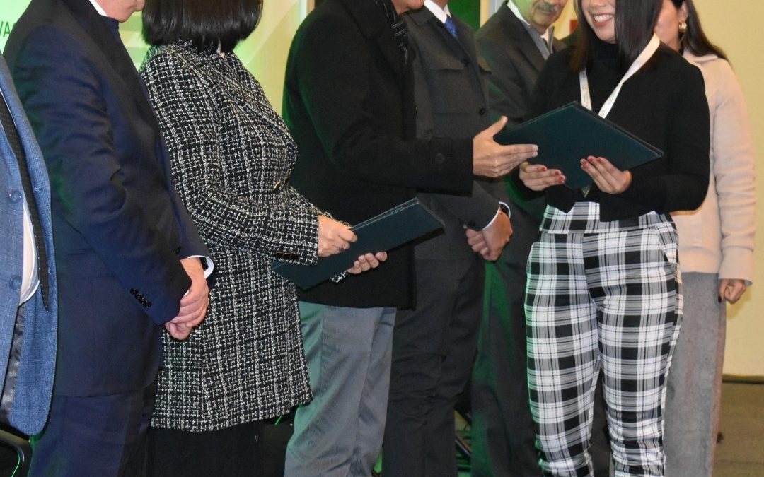 GOBIERNO DEL APOYO RECONOCE A PERSONAS DEDICADAS A LA CIENCIA