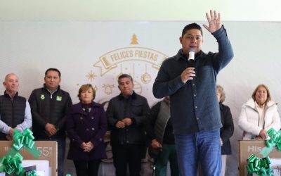 HABITANTES DE SAN RAFAEL VIVEN EMOTIVO CONVIVIO NAVIDEÑO JUNTO AL GOBERNADOR