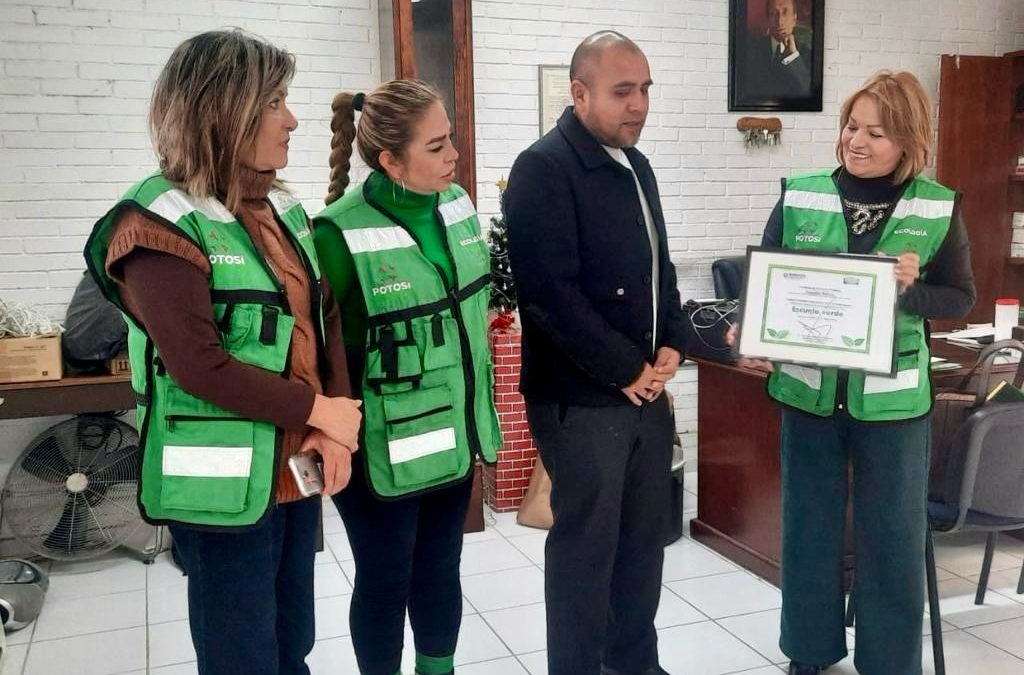 EN APOYO AL CUIDADO MEDIOAMBIENTAL, SE CERTIFICAN “ESCUELAS VERDES”