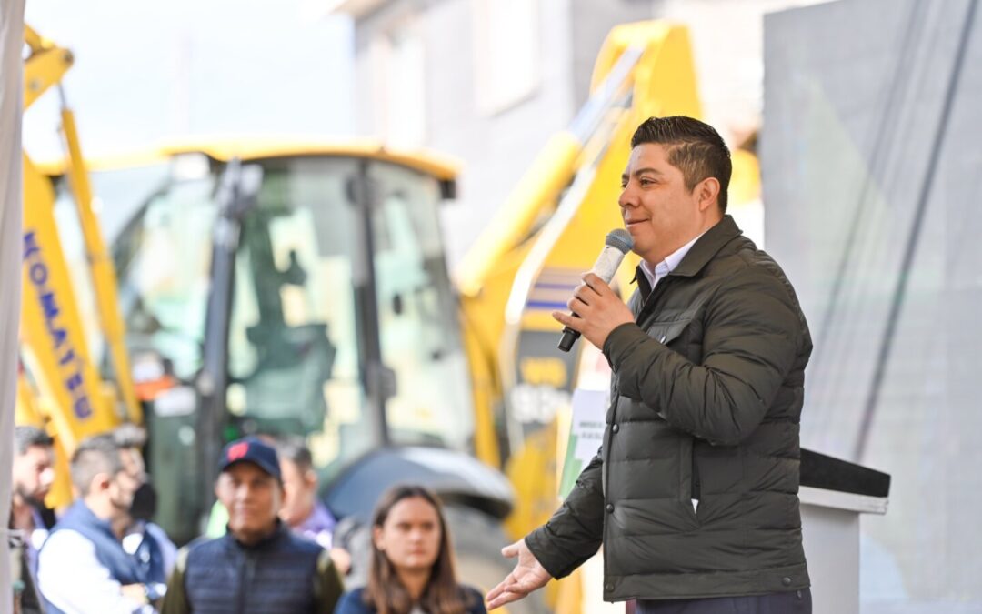 RICARDO GALLARDO MEJORA CONDICIONES DE VIDA A FAMILIAS DE BELLAS LOMAS