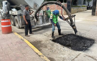 FAMILIAS DE TAMPAMOLÓN RECIBIRÁN MÁS APOYO CON CONSERVACIÓN DE CAMINOS