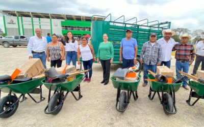 MÁS APOYO A PRODUCTORES POTOSINOS CON TRACTORES Y HERRAMIENTAS