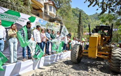 RICARDO GALLARDO RECONSTRUYE CAMINO RURAL EN TAMAZUNCHALE