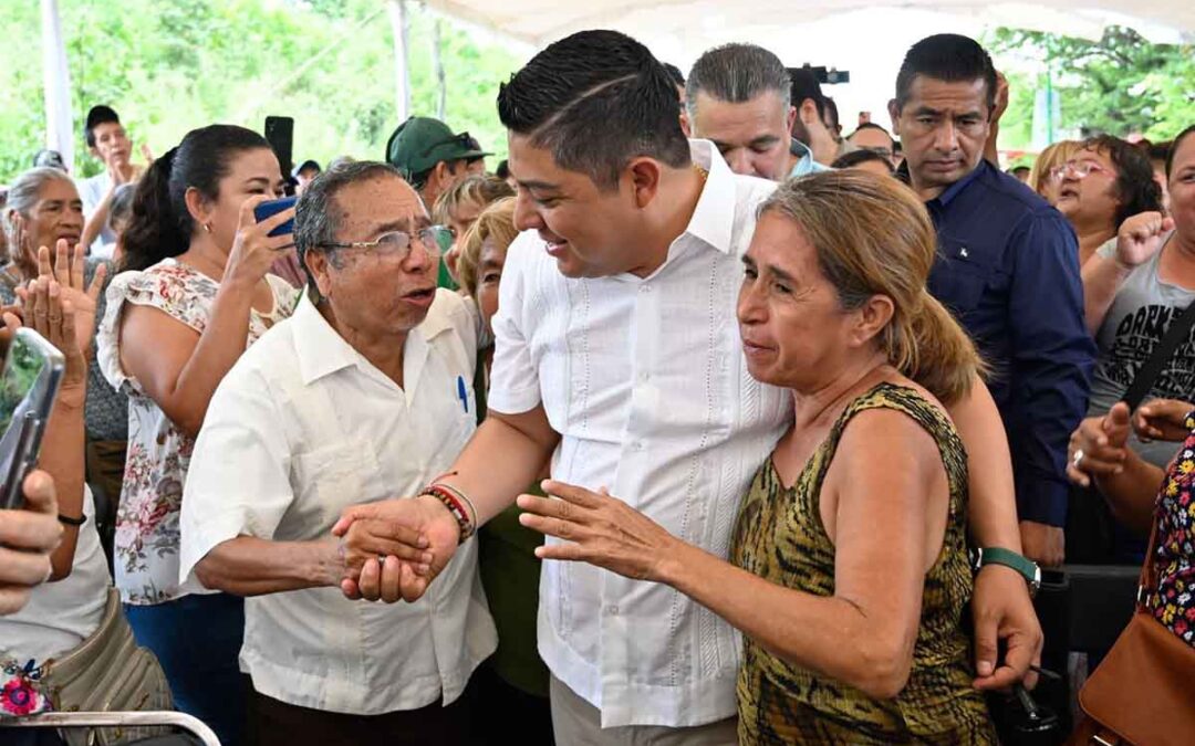 VALLENSES AGRADECEN AL ESTADO POR OBRAS VIALES