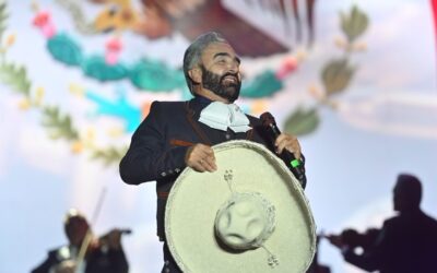 VICENTE FERNÁNDEZ JR Y LA SONORA DINAMITA BRILLARON EN LA FENAPO