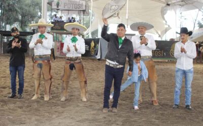 RICARDO GALLARDO PREMIÓ A GANADORES DEL TORNEO CHARRO DE LA FENAPO 2024