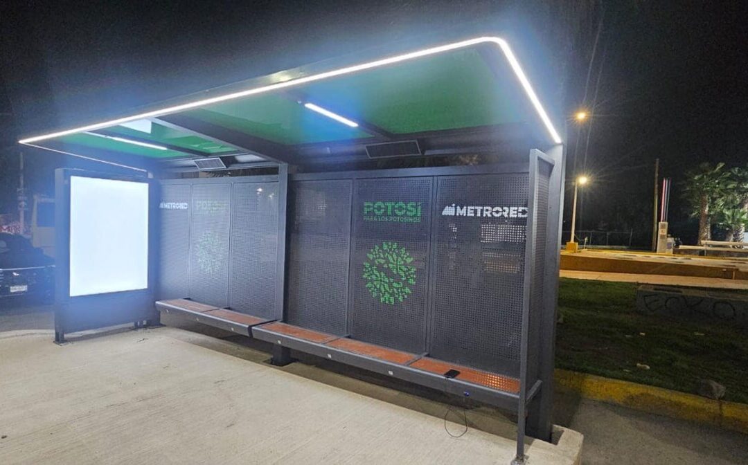 AVANZA INSTALACIÓN DE PARADORES DE METRORED EN CIRCUITO POTOSÍ